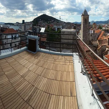Casa de hóspedes Banica & 3*