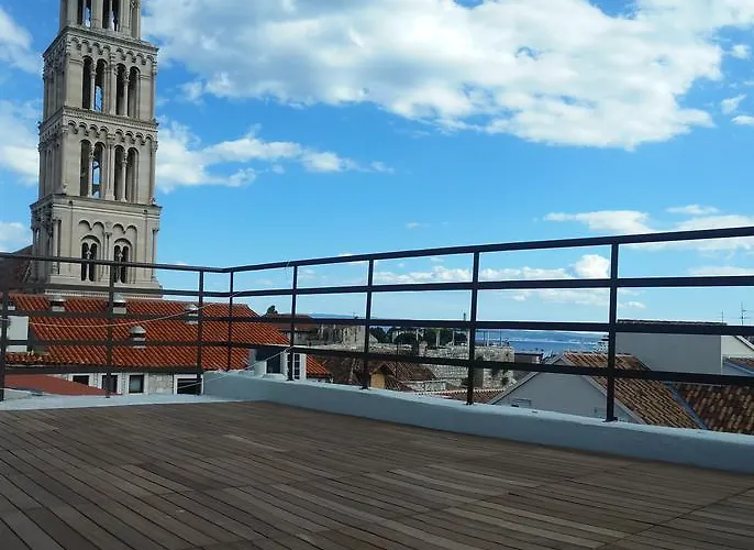 バニカ ＆ ルームス ゲストハウス