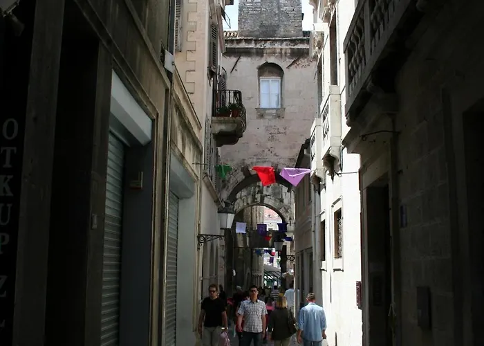 バニカ ＆ ルームス スプリト