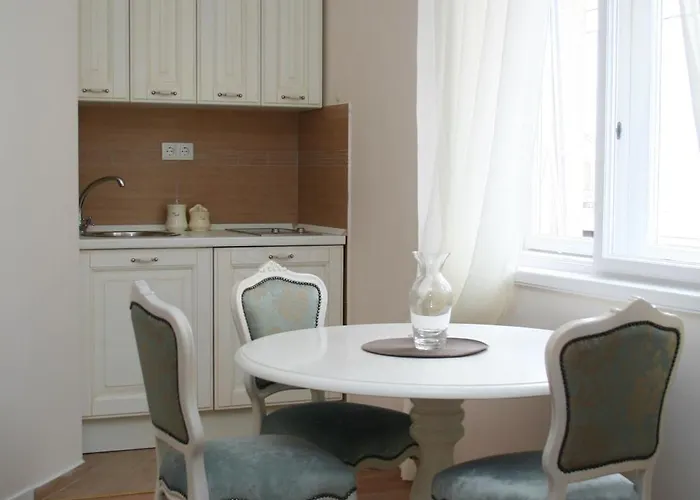 Banica Apartments&rooms